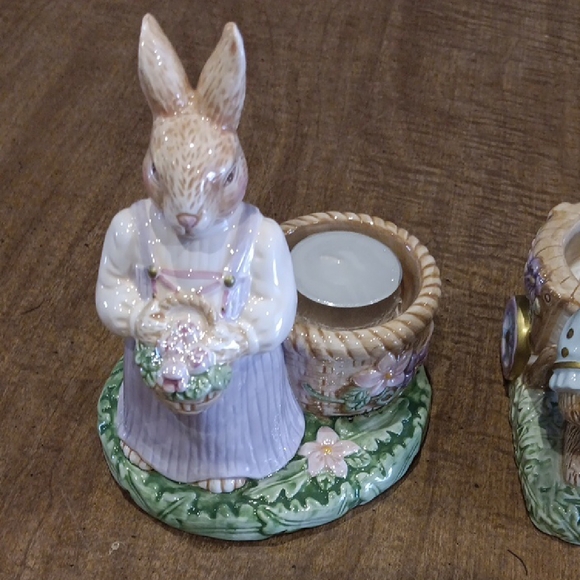 Avon Bunny Candle Holders - Cream and Green - Picture 2 of 5